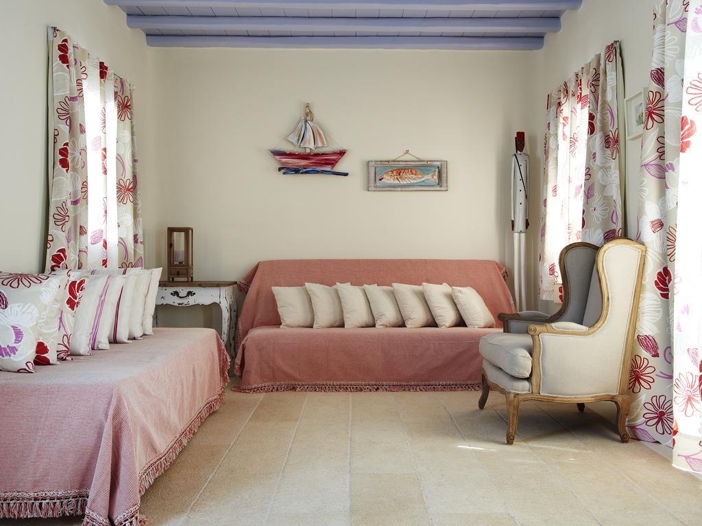 Gt Luxury Suites Ornos  Quarto foto