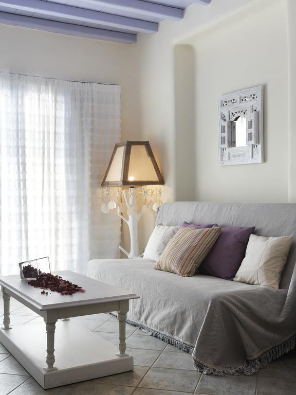 Gt Luxury Suites Ornos  Quarto foto